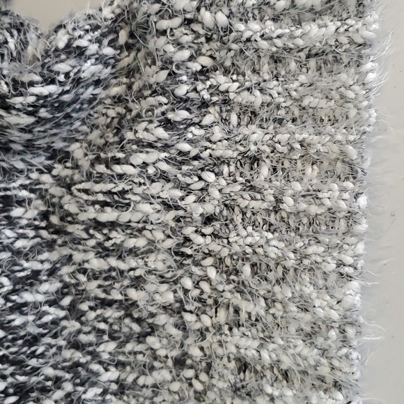 Bobeau Eyelash Sweater - Picture 6 of 6